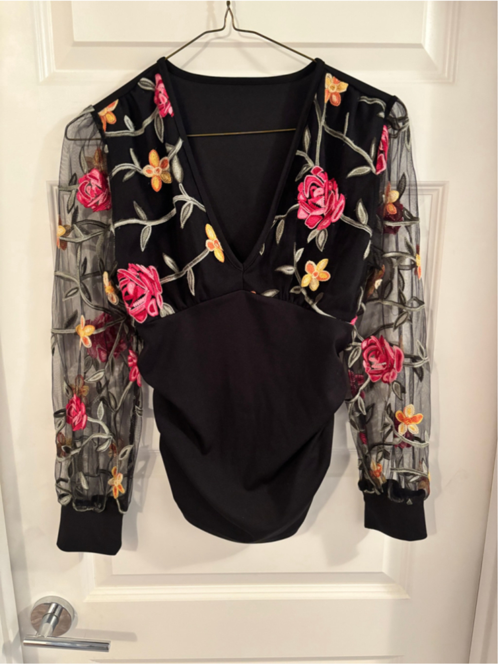 Anna-Kaci Floral Embroidered Mesh Top Black V-Neck Ruched Fitted Bodice Size M